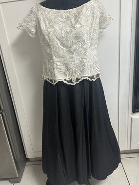 Alex Evenings Lace Top Satin Dress Size 12 Black and White Tulle Underskirt Prom